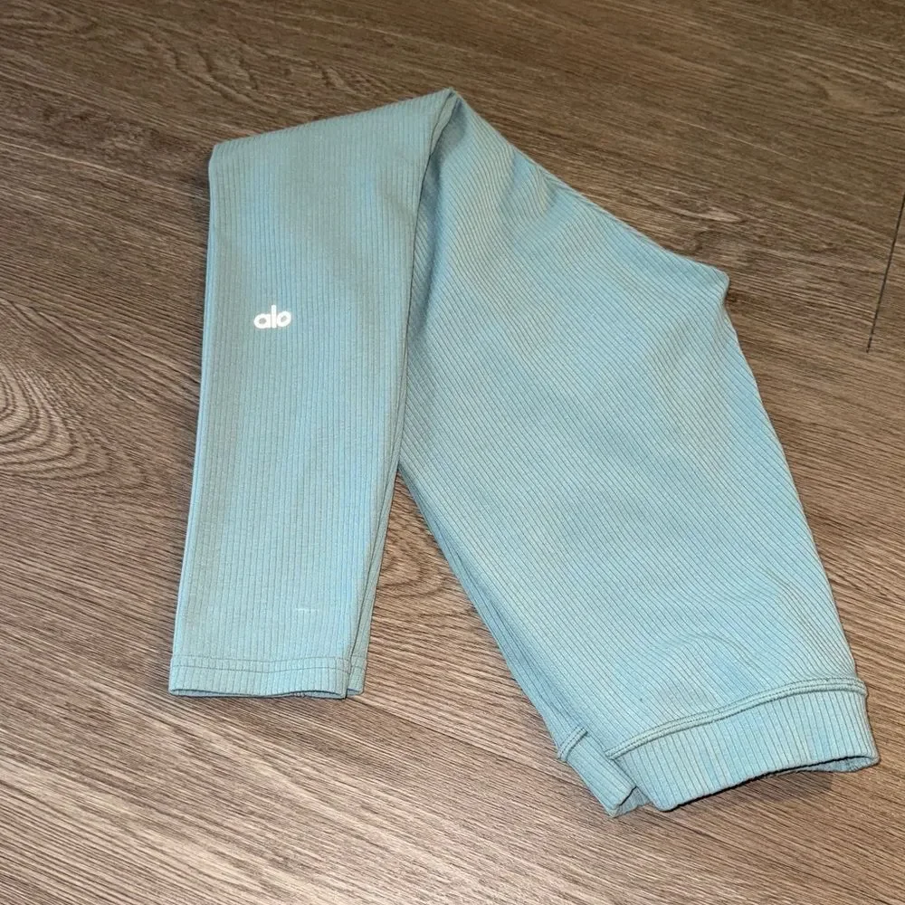 ALO Light Green Women’s Leggings